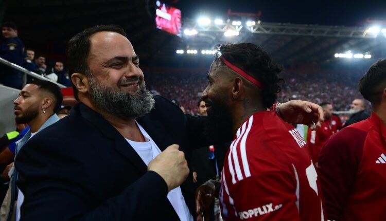 Βαγγέλης-Μαρινάκης:-“Αυτή-η-βραδιά-είναι-αφιερωμένη-σε-δύο-μεγάλους-Ολυμπιακούς,-τον-πατέρα-μου-και-τον-Σάββα-Θεοδωρίδη”