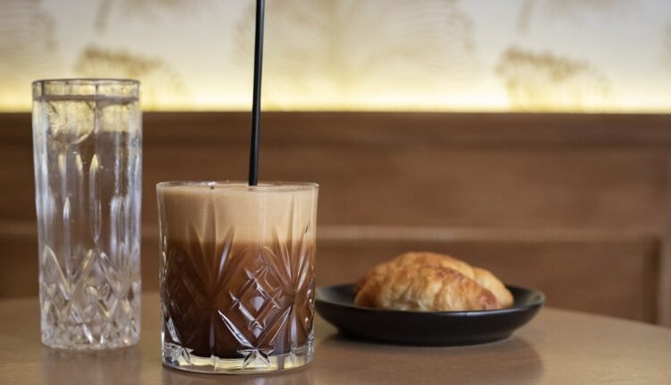 Καφές-σκέτο…-φαρμακείο:-Πάνω-από-4-ευρώ-θα-φτάσει-η-τιμή-του-φρέντο-σε-καφετέρια