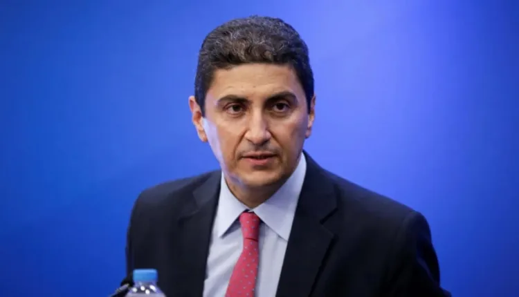 Το-ΠΑΣΟΚ-ζητάει-την-παραίτηση-του-υπουργού-Αγροτικής-Ανάπτυξης-Αυγενάκη