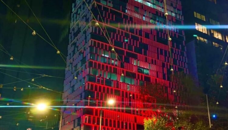 Μελβούρνη:-Στα-κόκκινα-«βάφτηκε»-το-Ελληνικό-Κέντρο-για-τη-Γενοκτονία-των-Ποντίων