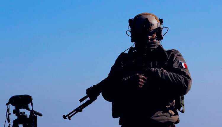 «Οι-Γάλλοι-φέρνουν-‘φωτιά’-στην-Ασία»!-Εξελίξεις-με-Ιαπωνία