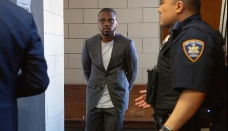 Φρίκη-στο-mανχάταν:-«Ξάφρισε»-400.000-δολάρια-από-το-αφεντικό-του-και-τον-αποκεφάλισε-για-να-μη-μάθει-η-σύντροφός-του-την-αλήθεια