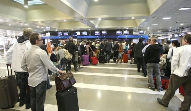 Το-brain-drain-η-φυγή-Ελλήνων-στο-εξωτερικό-συνεχίζεται-και-μικραίνει-η-Ελλάδα!