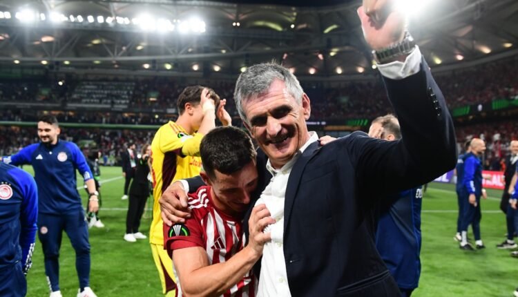 Χοσέ-Λουίς-Μεντιλίμπαρ:-“Τιμή-που-έκανα-όλο-αυτό-τον-κόσμο-ευτυχισμένο”