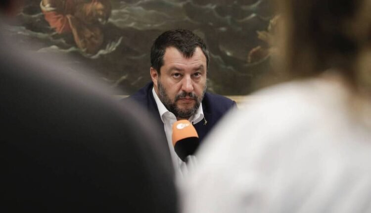 Σαλβίνι-για-Τραμπ:-«Μου-φαίνεται-πολιτική-δίκη,-όπως-τόσες-που-έγιναν-στο-παρελθόν-εδώ-στην-Ιταλία»