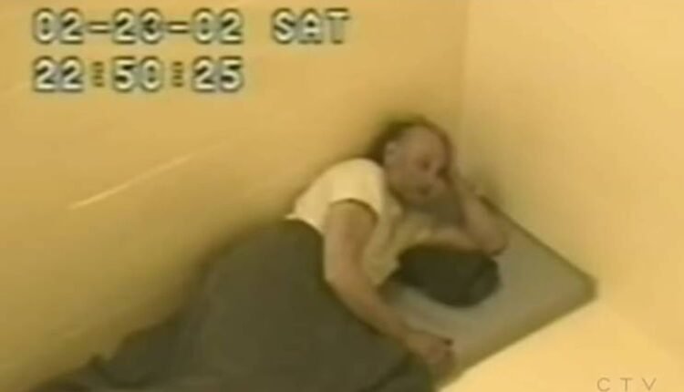 Καναδάς:-Πέθανε-serial-killer-που-δολοφόνησε-γυναίκες-και-τις-τάισε-σε-γουρούνια-–-Δέχθηκε-επίθεση-στη-φυλακή