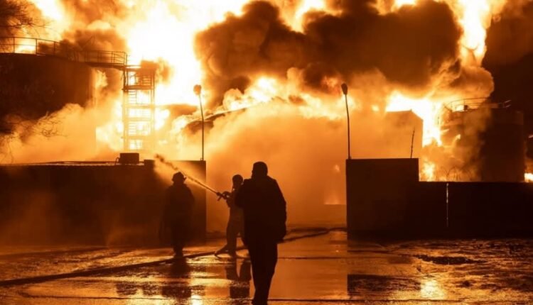 Γιατί-η-Ρωσία-χτυπά-με-τέτοια-πρωτοφανή-ένταση-το-lviv