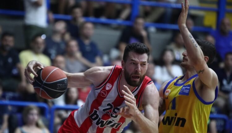 basket-league:-Στους-τελικούς-ο-Ολυμπιακός-με-2-0-επί-του-Περιστερίου