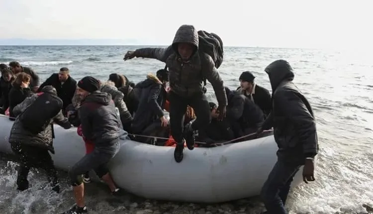 Οι-ΗΠΑ-με-σχέδιο-Μπάιντεν-στέλνουν-μετανάστες-στην-Ελλάδα-από-τη-Λατινική-Αμερική