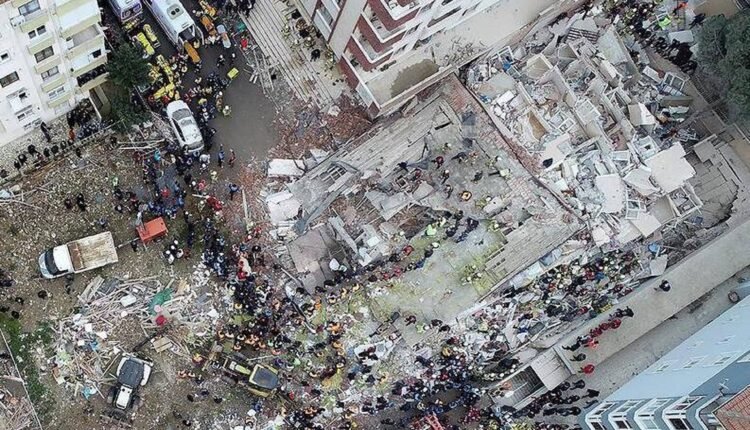 Τουρκία:-Κτήριο-κατέρρευσε-στην-Κωνσταντινούπολη-–-Αναφορές-για-εγκλωβισμένους-στα-ερείπια