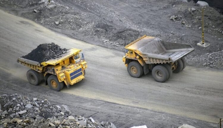 Νιγηρία:-30-μεταλλωρύχοι-εγκλωβίστηκαν-λόγω-κατολίσθησης-σε-ορυχείο,-ένας-νεκρός