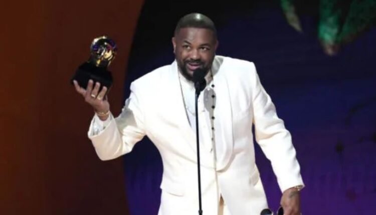 Σοκ-στις-ΗΠΑ:-Βραβευμένος-παραγωγός-κατηγορείται-ότι-βίασε-γυναίκα-σε-βαν-–-«Θα-σε-κάνω…-Ριάνα»