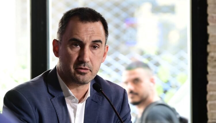 Πένθος-για-τον-Αλέξη-Χαρίτση-–-Πέθανε-ο-πατέρας-του