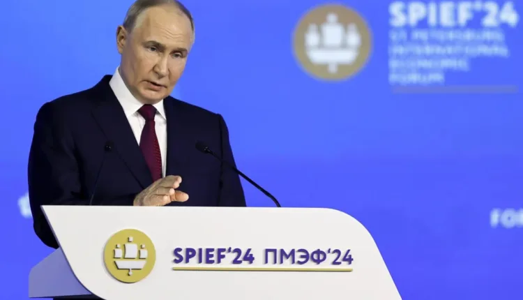 Πούτιν:-Η-Ρωσία-οικονομικά-ισχυρή-παρά-τις-κυρώσεις-–-Απεμπλοκή-από-τα-νομίσματα-της-Δύσης