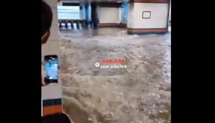 Τουρκία:-Πλημμύρες-στην-πρωτεύουσα-εξαιτίας-ισχυρής-καταιγίδας