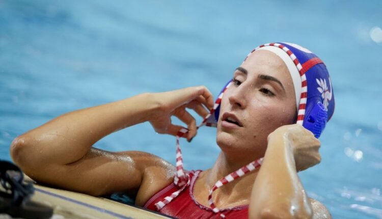 Πόλο-γυναικών:-Στη-Φερεντσβάρος-η-Ελευθερία-Πλευρίτου