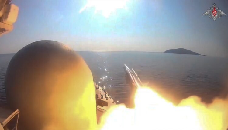 Ατλαντικός-Ωκεανός:-Ασκήσεις-ρωσικών-πολεμικών-με-όπλα-υψηλής-ακρίβειας