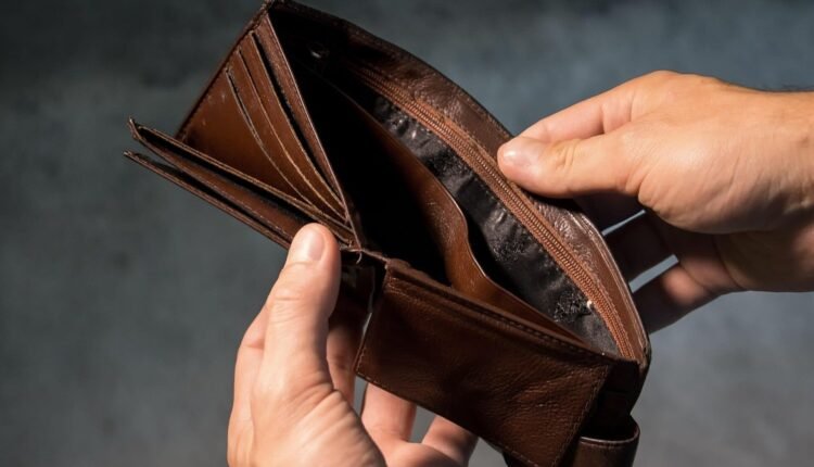 Δραματικά-στοιχεία-από-eurostat:-Ένας-στους-τέσσερις-Έλληνες-στο-όριο-της-φτώχειας-και-του-κοινωνικού-αποκλεισμού