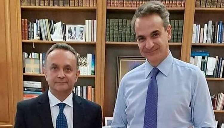 Αιχμές-Καλέτση-για-την-απομάκρυνσή-του:-Αιτία-η-ψήφιση-του-νόμου-για-τα-ομόφυλα