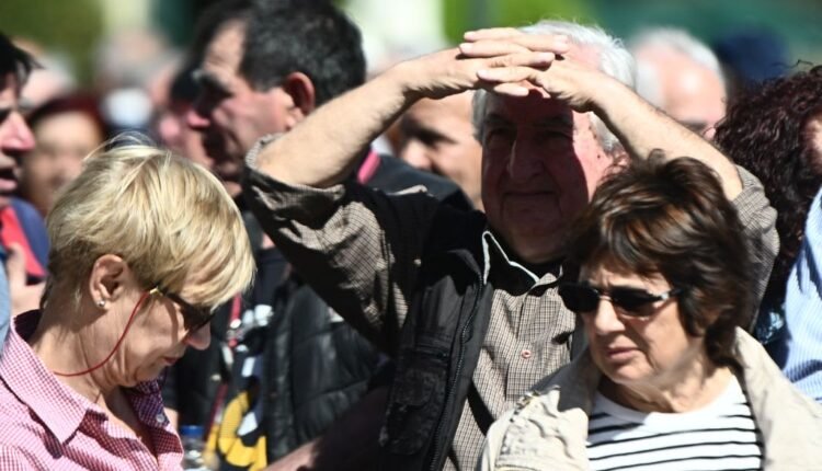 Κόβονται-στο-μισό-οι-συντάξεις-χηρείας