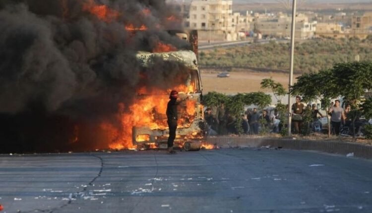 Τουρκία:-Πογκρόμ-εναντίον-Σύρων-σε-πολλές-πόλεις-Νεκροί-και-τραυματίες-σε-αντιτουρκικές-διαδηλώσεις