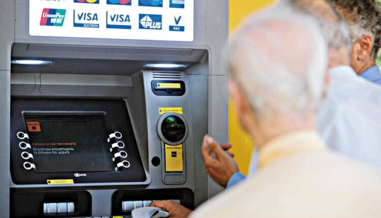 Δικαιώθηκαν-300.000-συνταξιούχοι,-αλλά-ο-ΕΦΚΑ-σφυρίζει-αδιάφορα