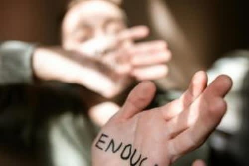 Ηλεία:-Έριξε-την-πρώην-σύντροφο-του-από-το-μπαλκόνι-μετά-από-καβγά!