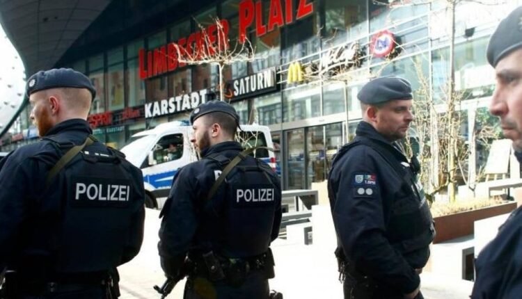 Επίθεση-με-μαχαίρι-σε-σιδηροδρομικό-σταθμό-στη-Στουτγκάρδη-–-Δύο-τραυματίες