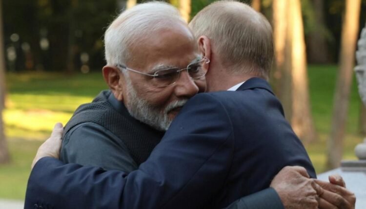 dw:-Οι-αγκαλιές-Πούτιν-Μόντι-ως-απάντηση-στο-πάρτι-του-ΝΑΤΟ-–-Ο-Ινδός-ισορροπιστής,-τα-όπλα-και-τα-πετρέλαια