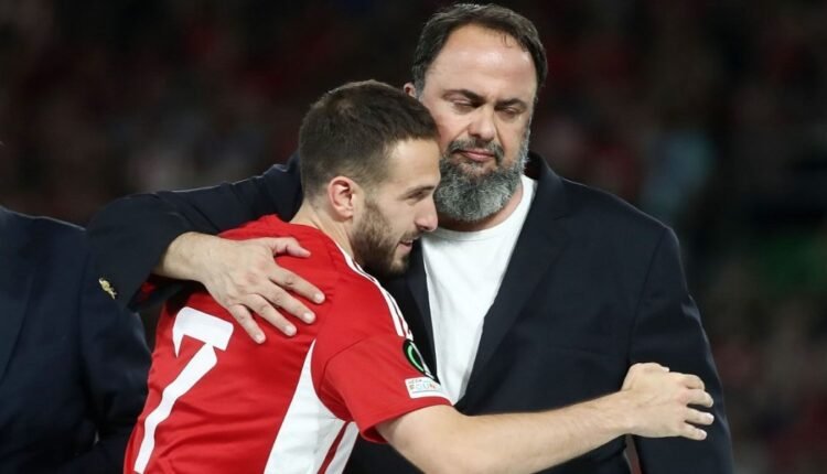 Φορτούνης-σε-Μαρινάκη:-“Εσύ-μου-έδωσες-την-ευκαιρία-να-φορέσω-τη-φανέλα-της-αγαπημένης-μου-ομάδας,-θα-σε-ευγνωμονώ-για-πάντα”