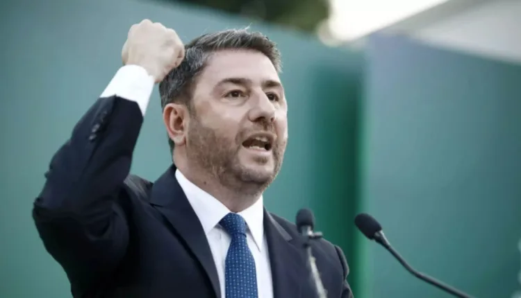 Ανδρουλάκης:-Με-μεταγραφές-δεν-θα-αναγεννηθεί-η-Δημοκρατική-Παράταξη-–-Μόνο-με-σχέδιο-και-καθημερινή-παρουσία-στην-κοινωνία