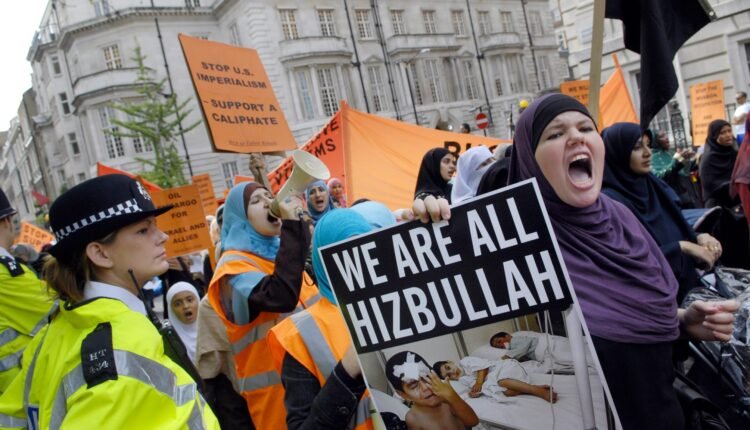 Βίντεο-σοκ-που-δικαιώνουν-τον-υποψήφιο-Ρεπουμπλικανό-αντιπρόεδρο-Τ.Βανς-ότι-η-Βρετανία-είναι-«ισλαμική-χώρα-με-πυρηνικά»