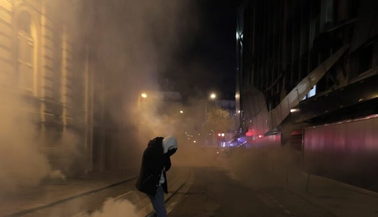 Γαλλία:-Ένας-νεκρός-σε-συμπλοκές-αντίπαλων-συμμοριών-–-Συλλήψεις-ανηλίκων