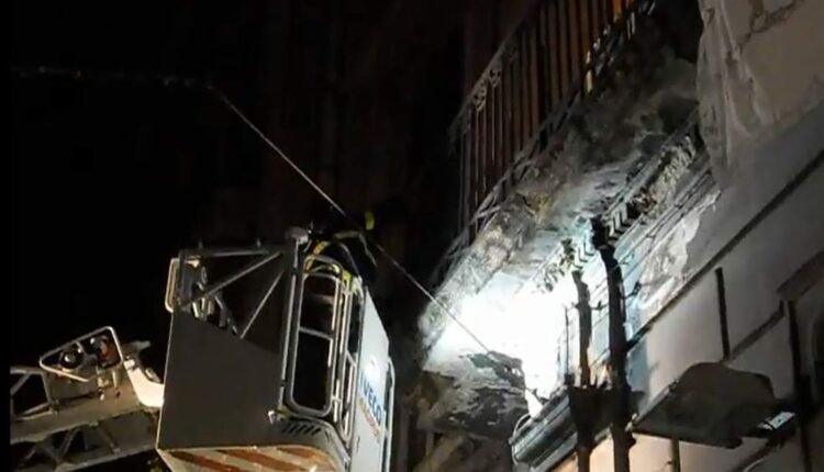 Τραγωδία-στη-Νάπολη:-Δύο-νεκροί-και-13-τραυματίες-εκ-των-οποίων-7-παιδιά-από-κατάρρευση-μπαλκονιού