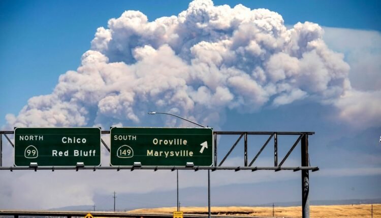 Καλιφόρνια:-Χιλιάδες-άνθρωποι-εγκατέλειψαν-τις-εστίες-τους-λόγω-μεγάλης-δασικής-πυρκαγιάς