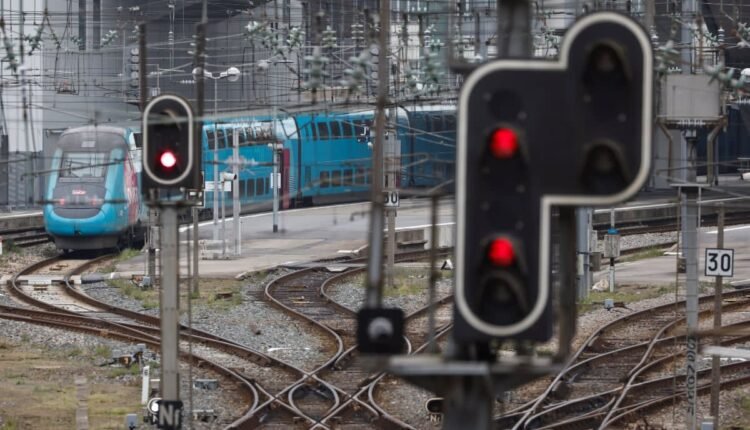 Γαλλία:-Μαζική-κακόβουλη-«επίθεση»-στο-δίκτυο-τρένων-λίγο-πριν-ξεκινήσουν-οι-Ολυμπιακοί