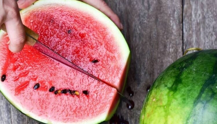 «Καλπάζει»-η-ακρίβεια-και-στα-φρούτα:-«Καυτές»-οι-τιμές-σε-καρπούζια,-πεπόνια-και-κεράσια