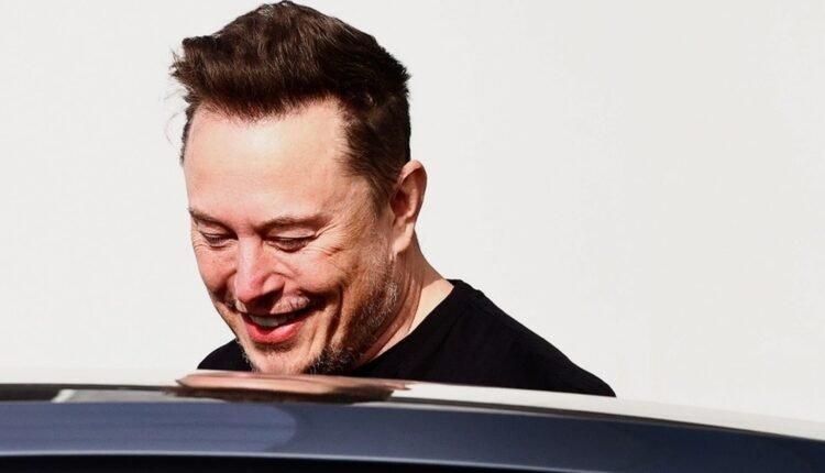 Έλον-Μασκ:-Μετά-από-3-χρόνια,-δεν-θα-έπρεπε-όλοι-οι-ανεμβολίαστοι-να-έχουν-πεθάνει;