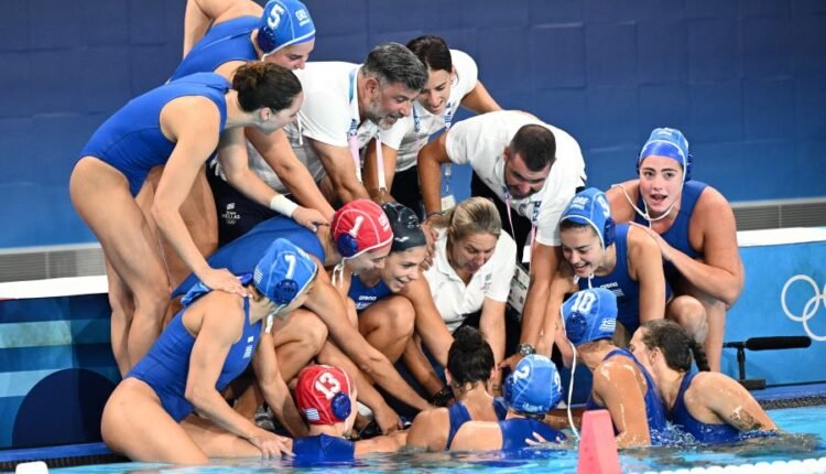 Εθνική-πόλο-γυναικών:-Διέλυσε-τη-Γαλλία-και-προκρίθηκε-στα-προημιτελικά