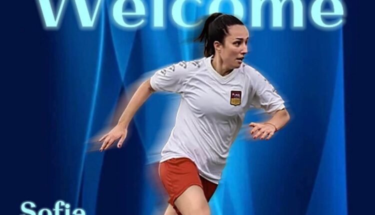 Ποδόσφαιρο-Γυναικών:-Στις-Νέες-Ατρομήτου-η-Σοφία-Πελεκούδα