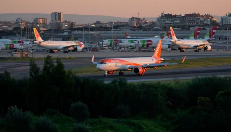 Ακυρώνονται-πάνω-από-200-πτήσεις-της-easyjet-–-Σε-απεργία-το-προσωπικό-καμπίνας