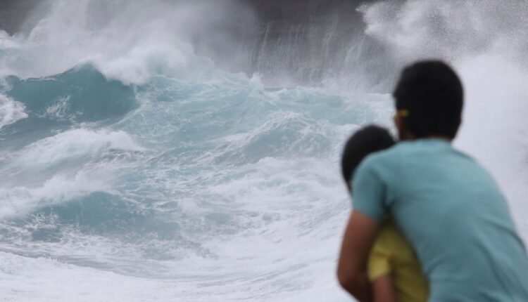 Σε-συναγερμό-η-Ιαπωνία-για-τον-τυφώνα-Αμπίλ-–-Εκατοντάδες-ακυρώσεις-πτήσεων
