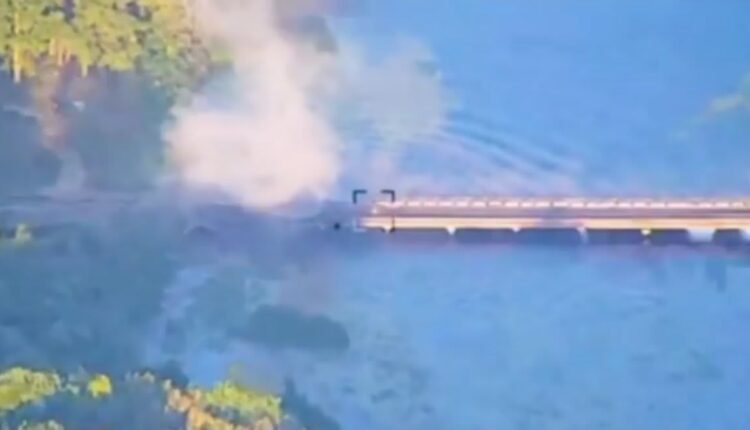Το-Κίεβο-ανακοίνωσε-πως-έπληξε-άλλη-μία-γέφυρα-στο-Κουρσκ-–-ΒΙΝΤΕΟ