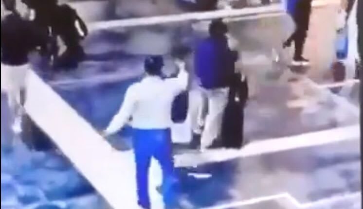 Η-στιγμή-της-εν-ψυχρώ-δολοφονίας-27χρονου-στον-σιδηροδρομικό-σταθμό-της-Φρανκφούρτης