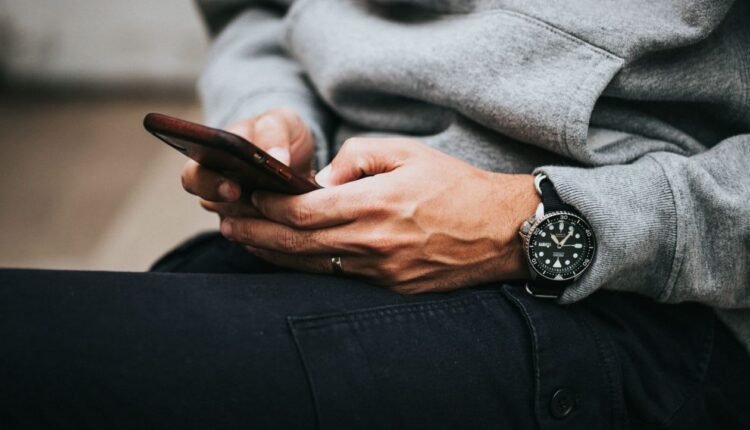 Ολλανδία:-Απαγορεύτηκαν-τα-κινητά-τηλέφωνα-στις-συνεδριάσεις-του-υπουργικού-συμβουλίου