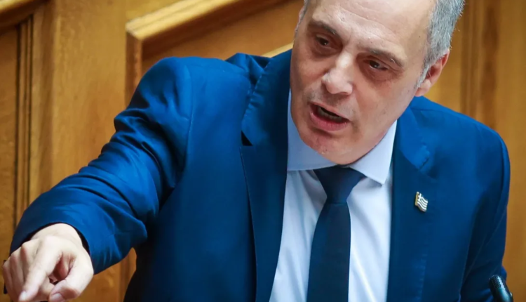 Βελόπουλος:-ΝΔ-και-ΣΥΡΙΖΑ-«συγκρούονται»-δημοσίως-υποκριτικά-αλλά-συνεργάζονται-«υπογείως»