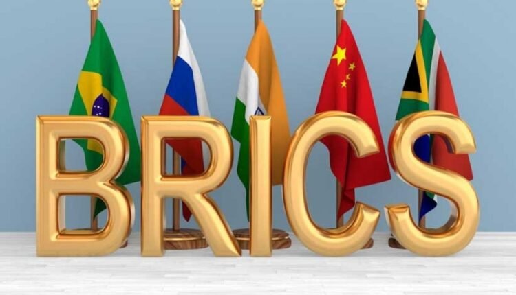 Οι-brics-βάζουν-εμπρός-την-αποδολαριοποίηση-στο-εμπόριο-από-Οκτώβριο-2024-–-Ο-πολυπολικός-κόσμος-αναδύεται