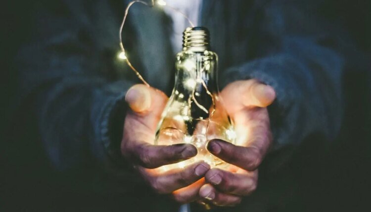 Τιμολόγια-ρεύματος:-«Φουσκωμένοι»-και-τον-Σεπτέμβριο-οι-λογαριασμοί