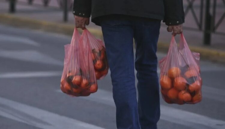 Ακρίβεια:-Καύσωνας-και-λειψυδρία-βάζουν-σε-κίνδυνο-την-αγροτική-παραγωγή-–-Έρχονται-ανατιμήσεις