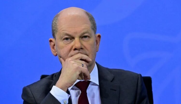 Δύσκολες-στιγμές-για-Σολτς,-προσπαθούν-να-τον-σώσουν-οι-αναρχικοί